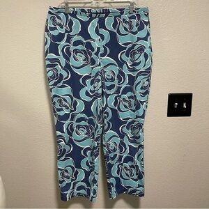 Caslon Women’s Floral Blue Pull on Capris Size 16
